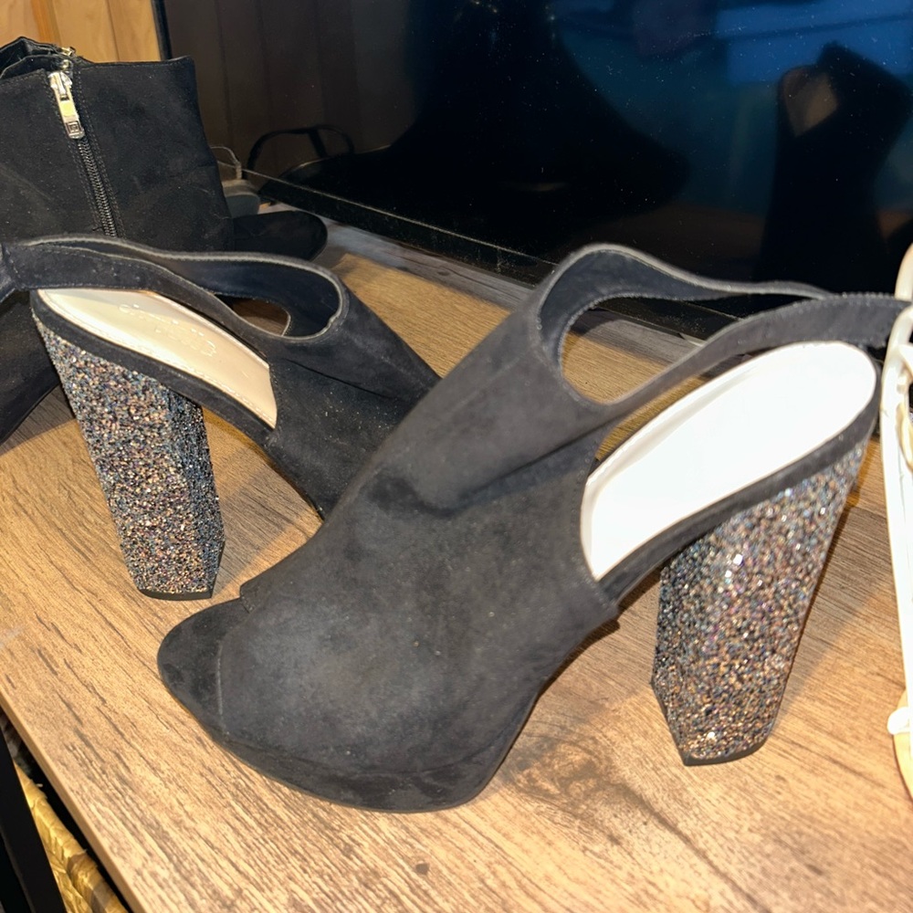 Elegant Black Suede Women's Shoes with Glitter Heel